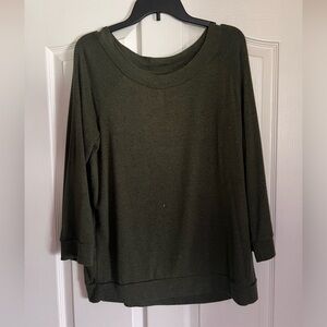 Olive green, 3/4 sleeve length sweater